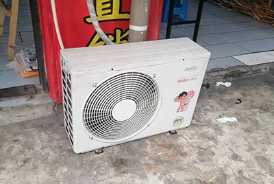 双峰空调突然不制冷只吹自然风怎么办？